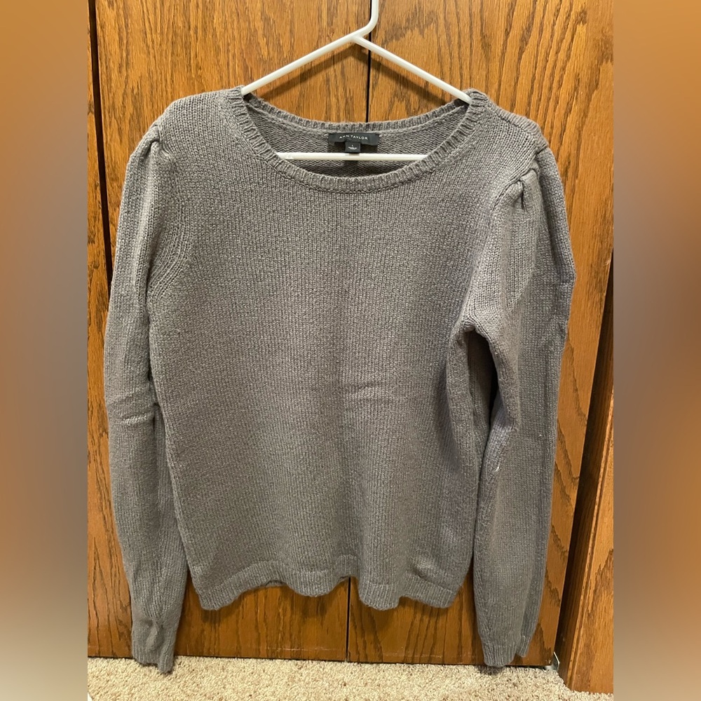 Ann Taylor Gray Crew Neck Sweater Classic Knit